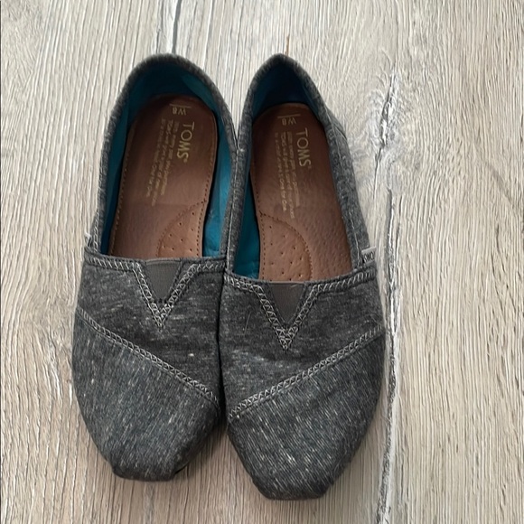 TOMS Gray Slip-On Shoes - Picture 3 of 9